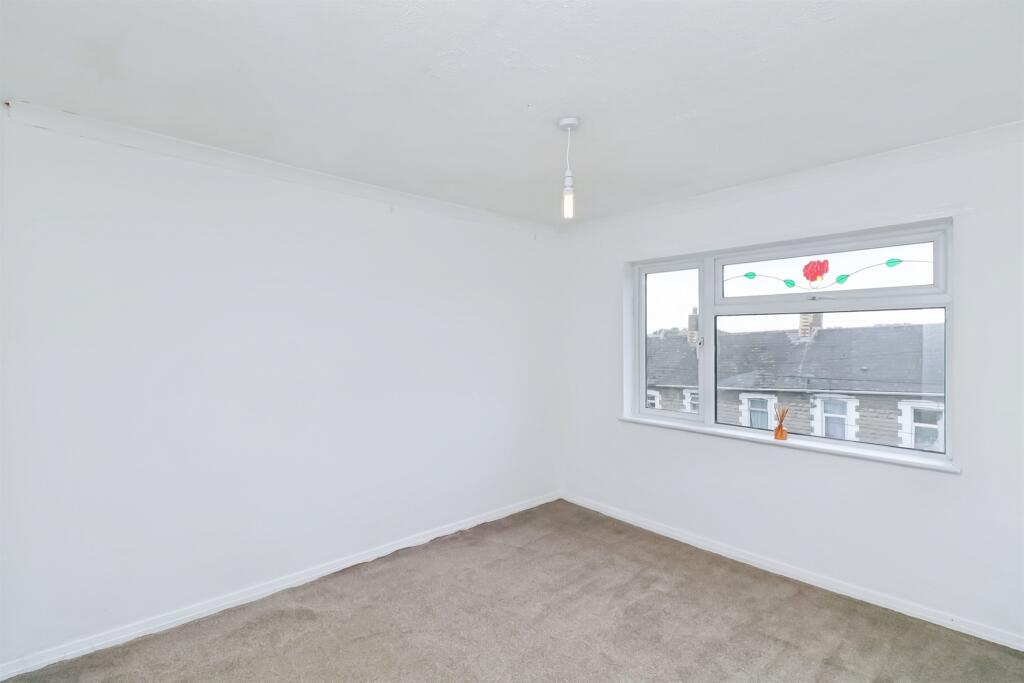 House in Barry, Vale of Glamorgan - More
