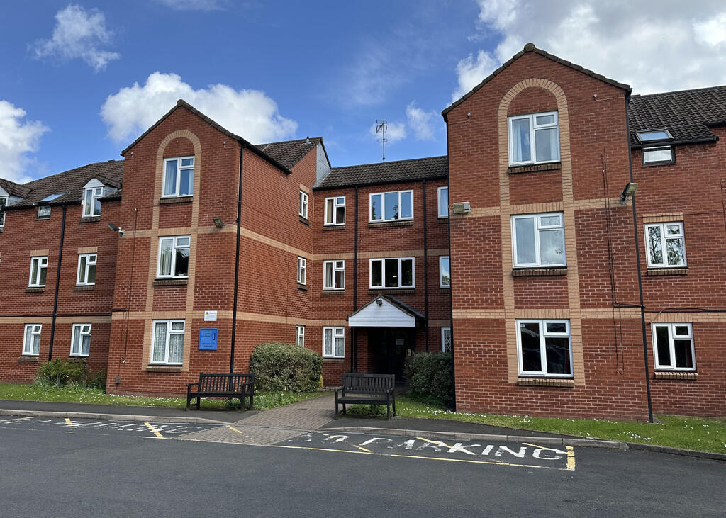 Oak Tree Court, Pembroke Way, Hall Green