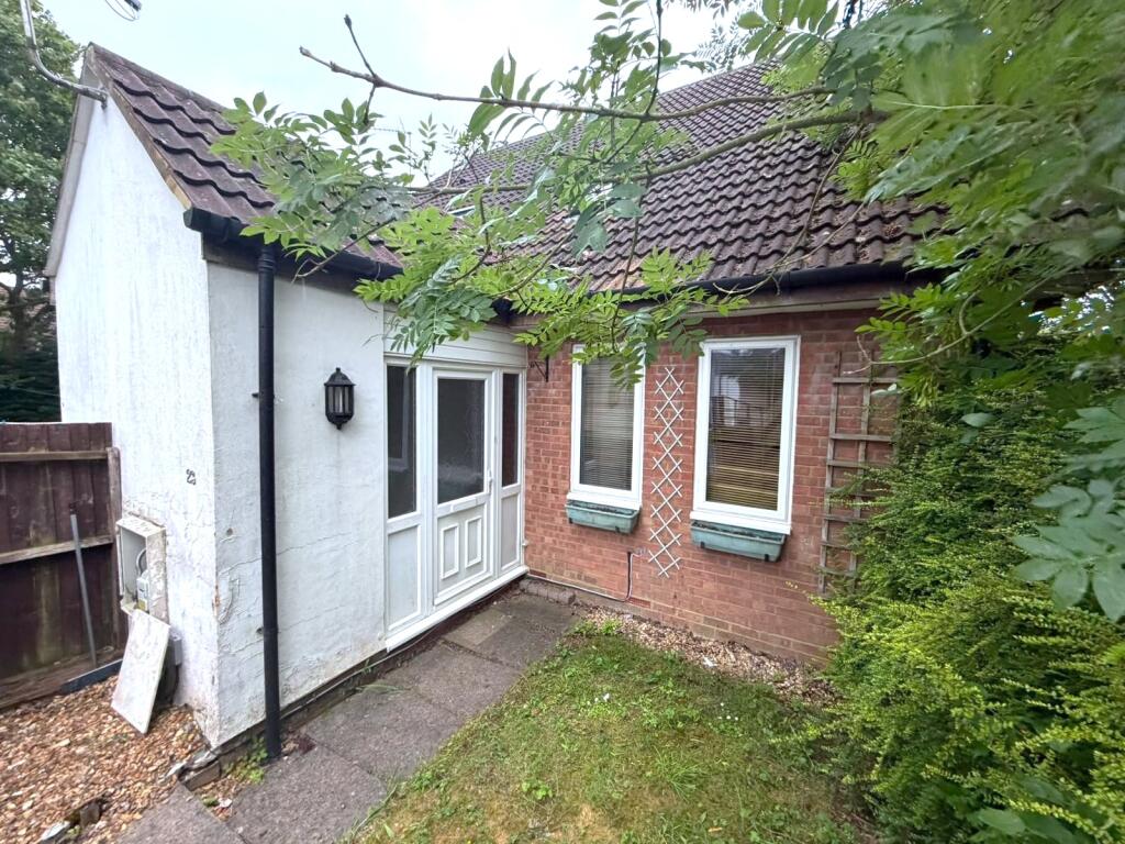 Main image of property: Shingle Close, Luton