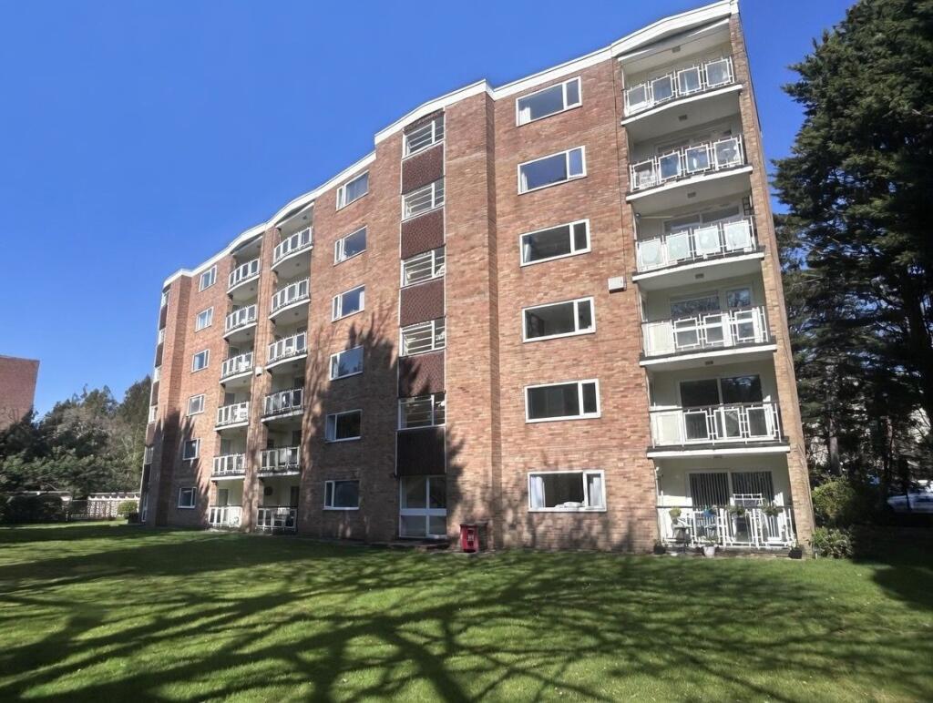 2-bed flat on Lindsay Road, BRANKSOME PARK, BH13, £250,000