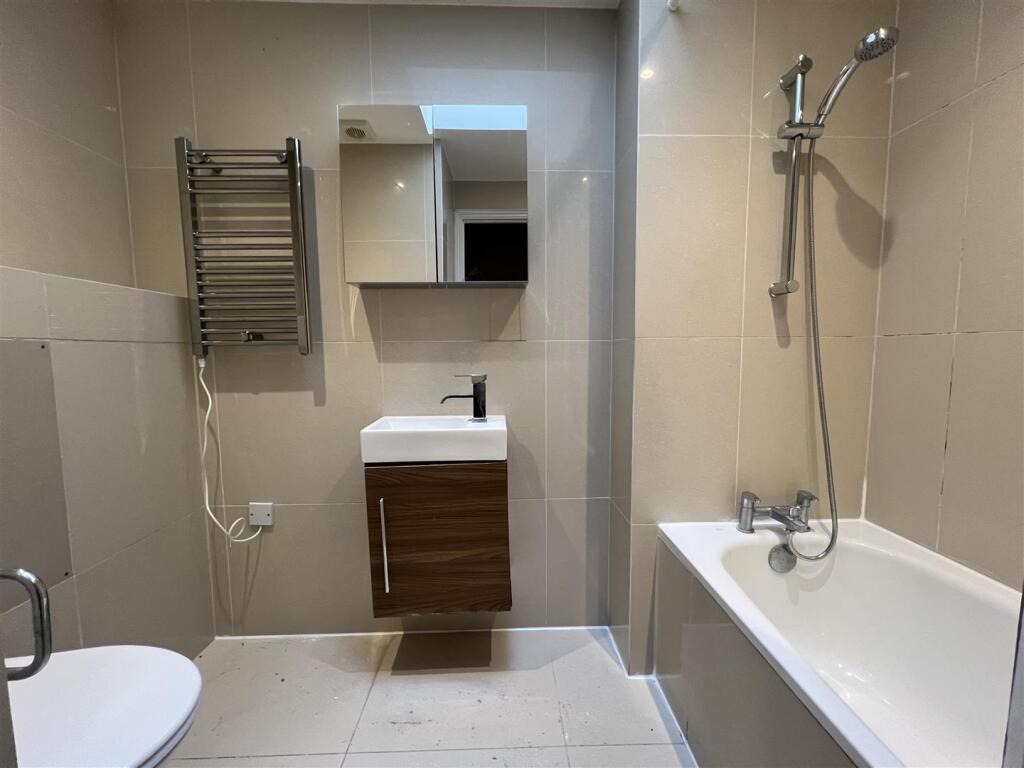 Apartment in Brighton - View 5