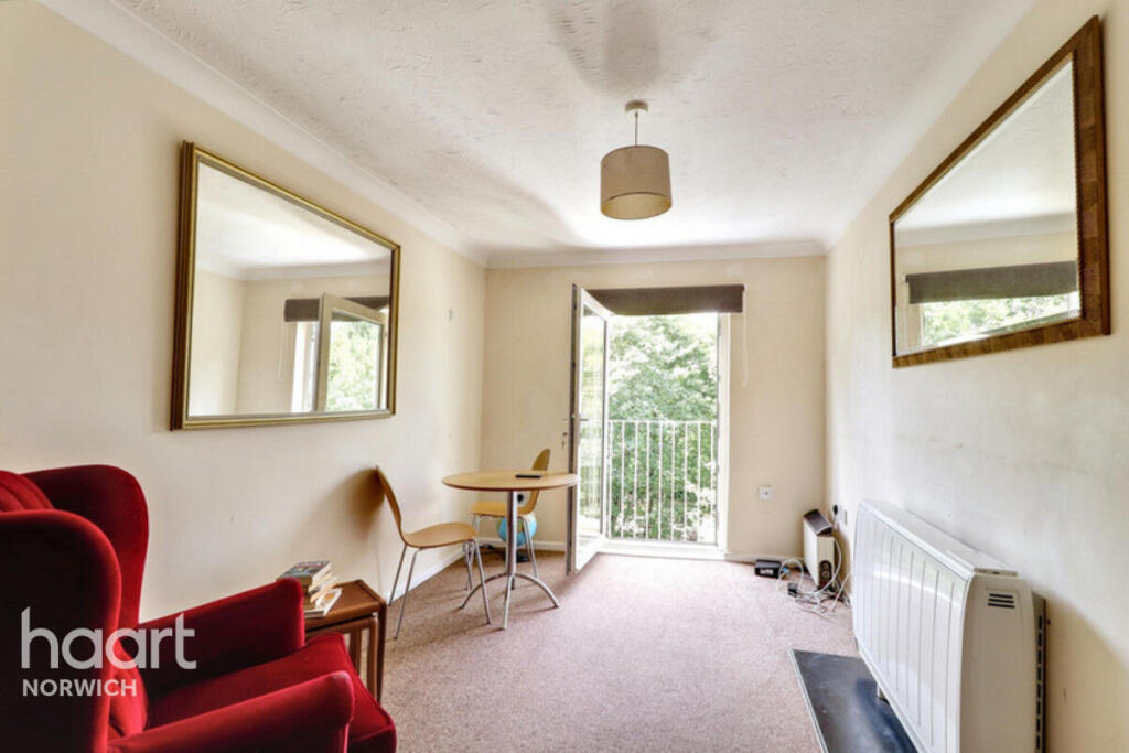 Apartment in Norwich - View 4