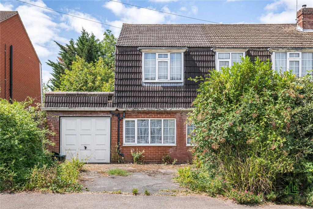Main image of property: Oakwood Drive, St. Albans, Hertfordshire, AL4