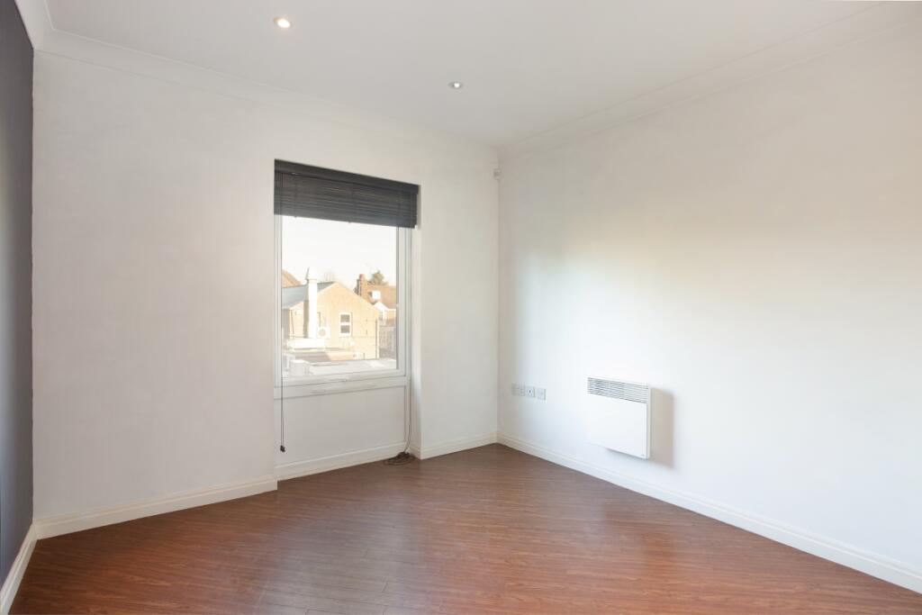 Apartment in St Albans - More