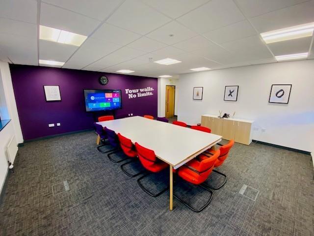 Meeting Room 2 (002).jpg