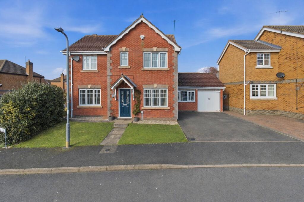 4-bed detached on Peninsula Road, Norton, WR5, £475,000