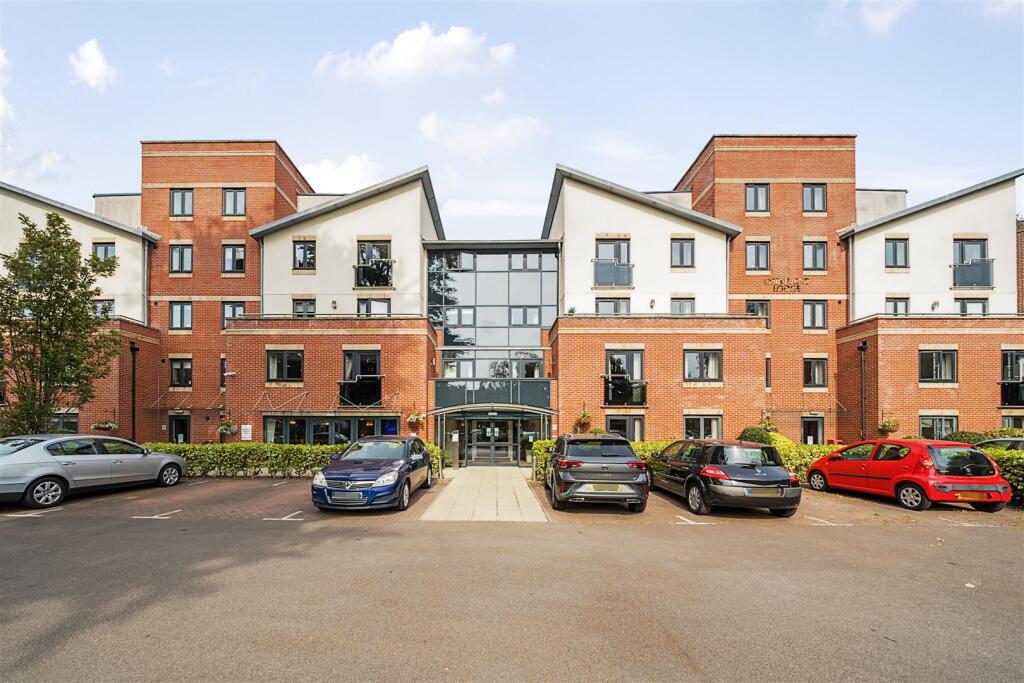 1-bed house on Osbourne Lodge, Bournemouth, Dorset, £209,950