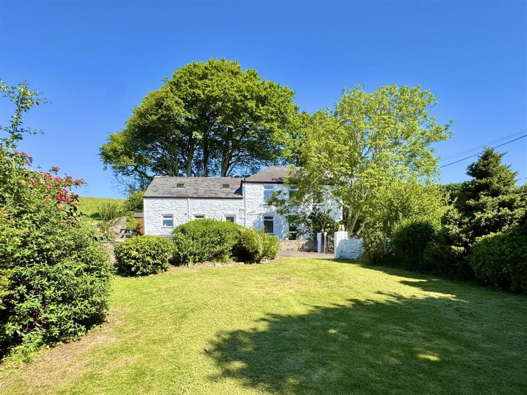 Main image of property: Pentreuchaf, Pwllheli