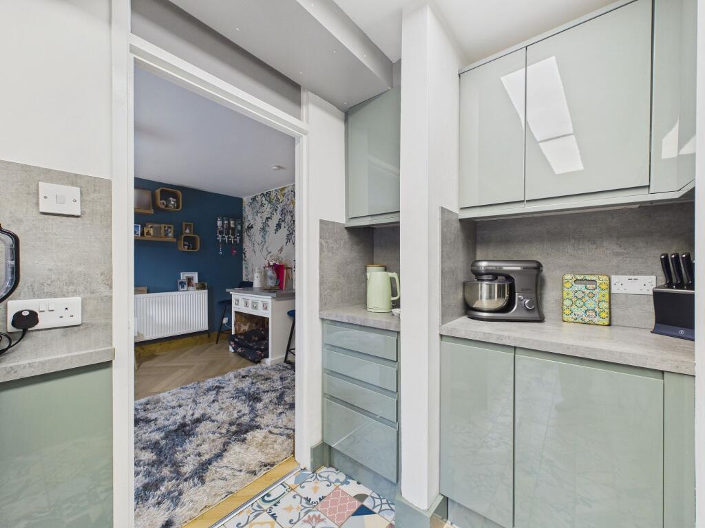Apartment in Chester - More