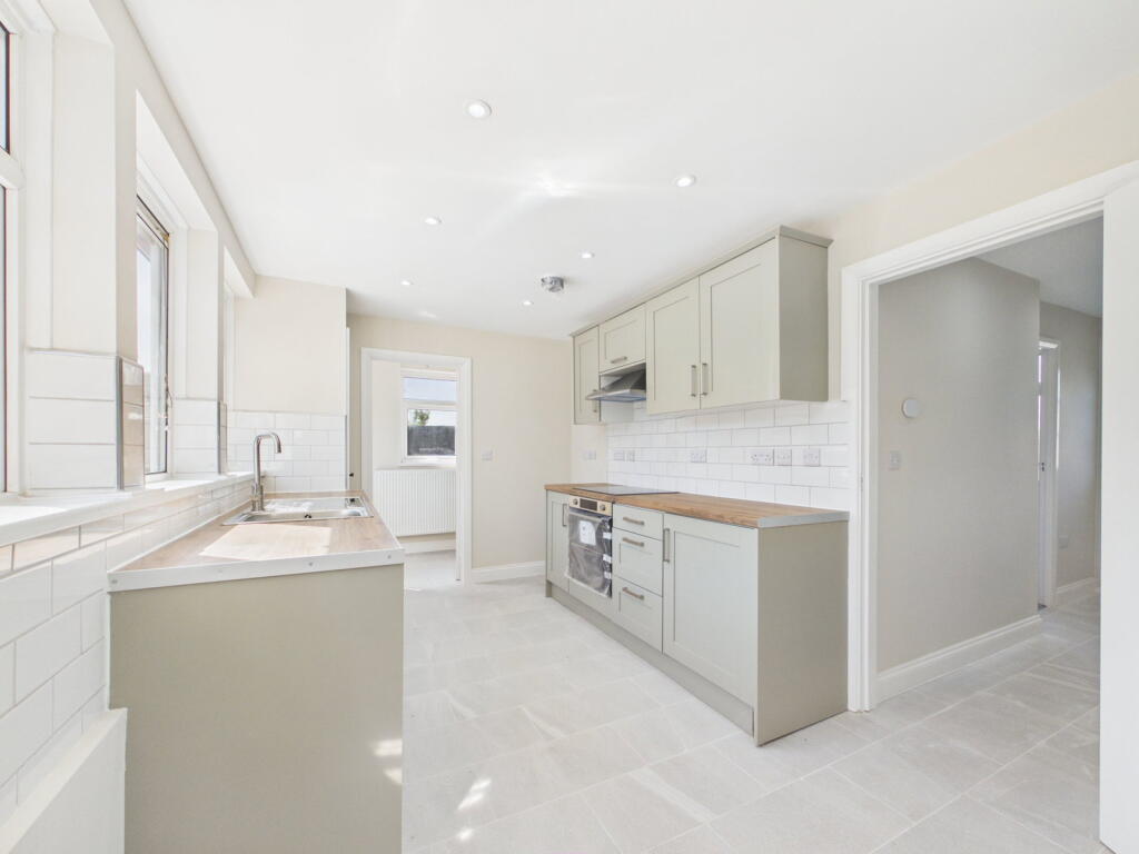 House in Stoke-on-Trent - More
