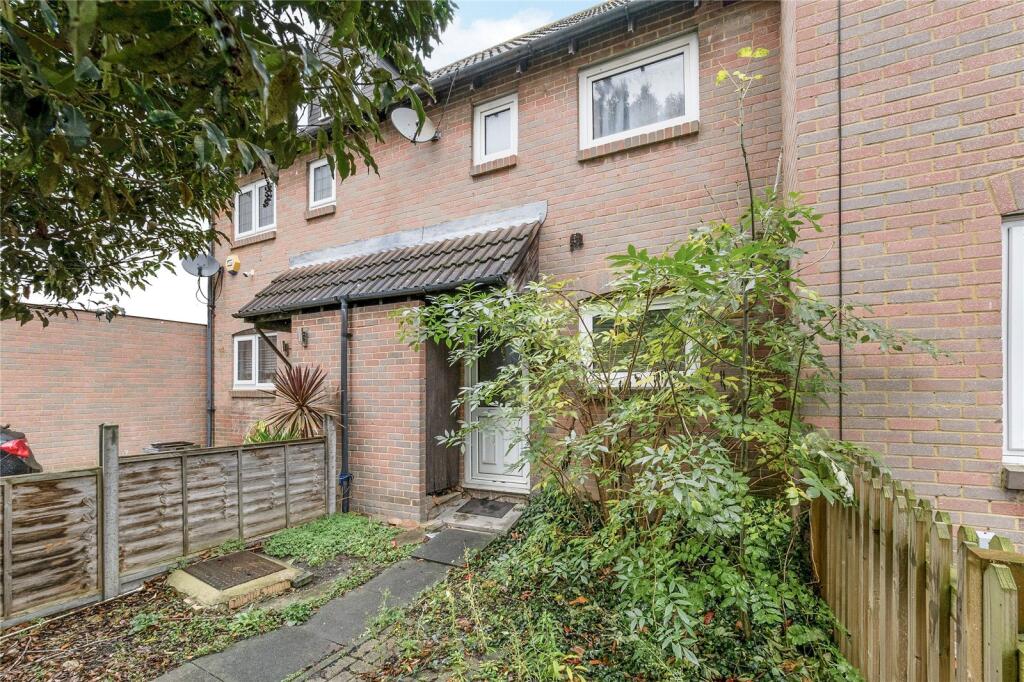 Main image of property: Emerald Close, Beckton, London, E16