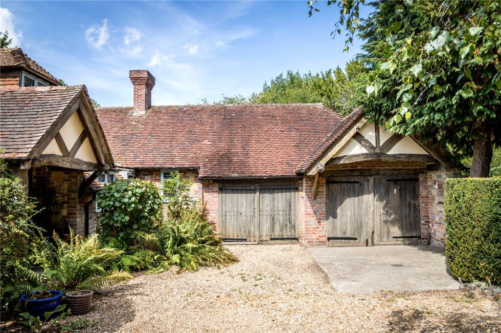 House in Redhill - View 5