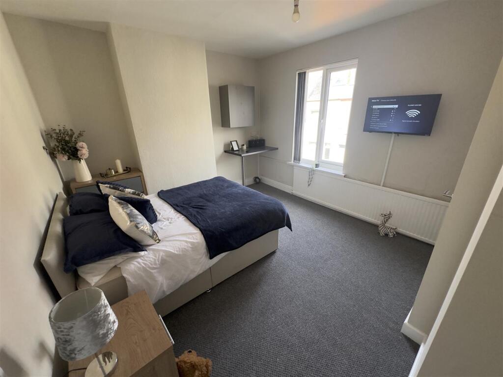 Main image of property: *NEW EN-SUITE ROOM* Derby Street, Mansfield