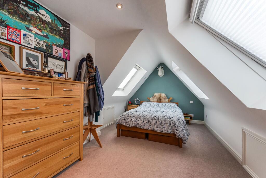 House in Southampton - More