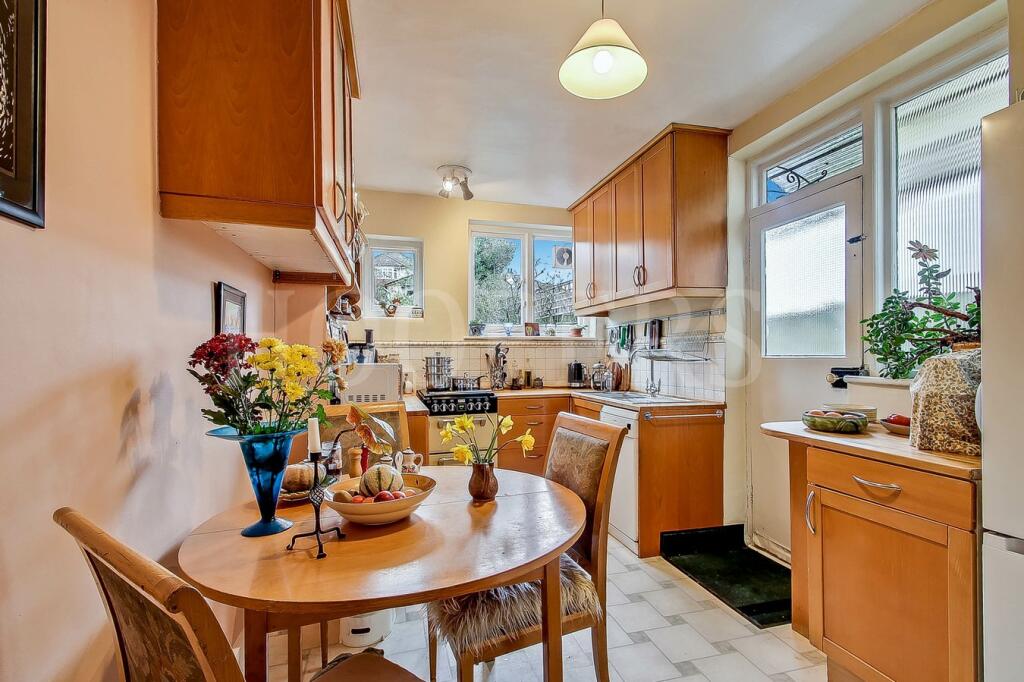 House in London, Dudden Hill, Dollis Hill - View 4