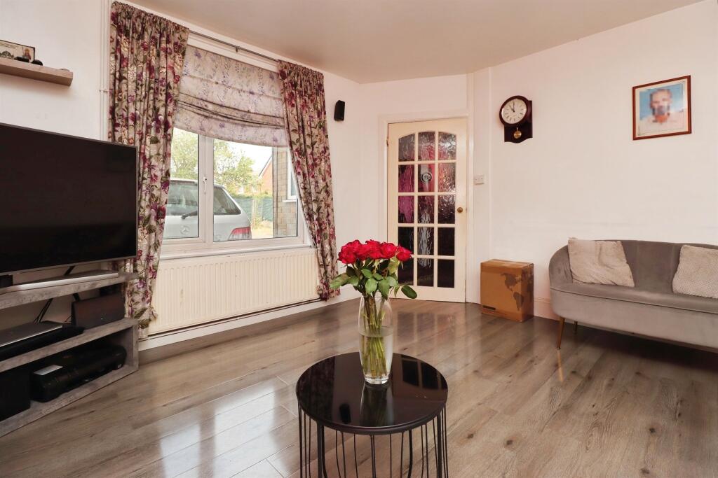 House in Kettering, Avondale - View 3