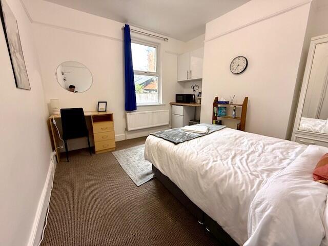 Main image of property: Room 4, Bullingdon Road