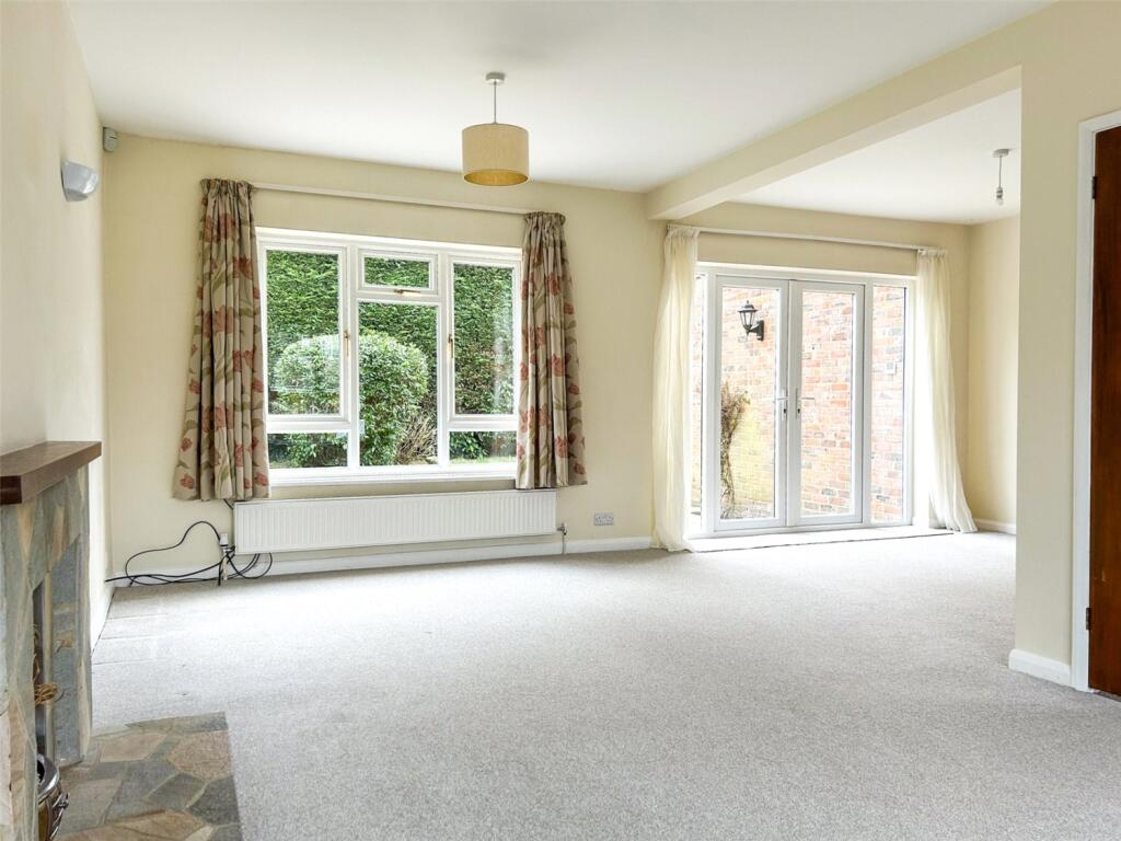 House in Tonbridge - More