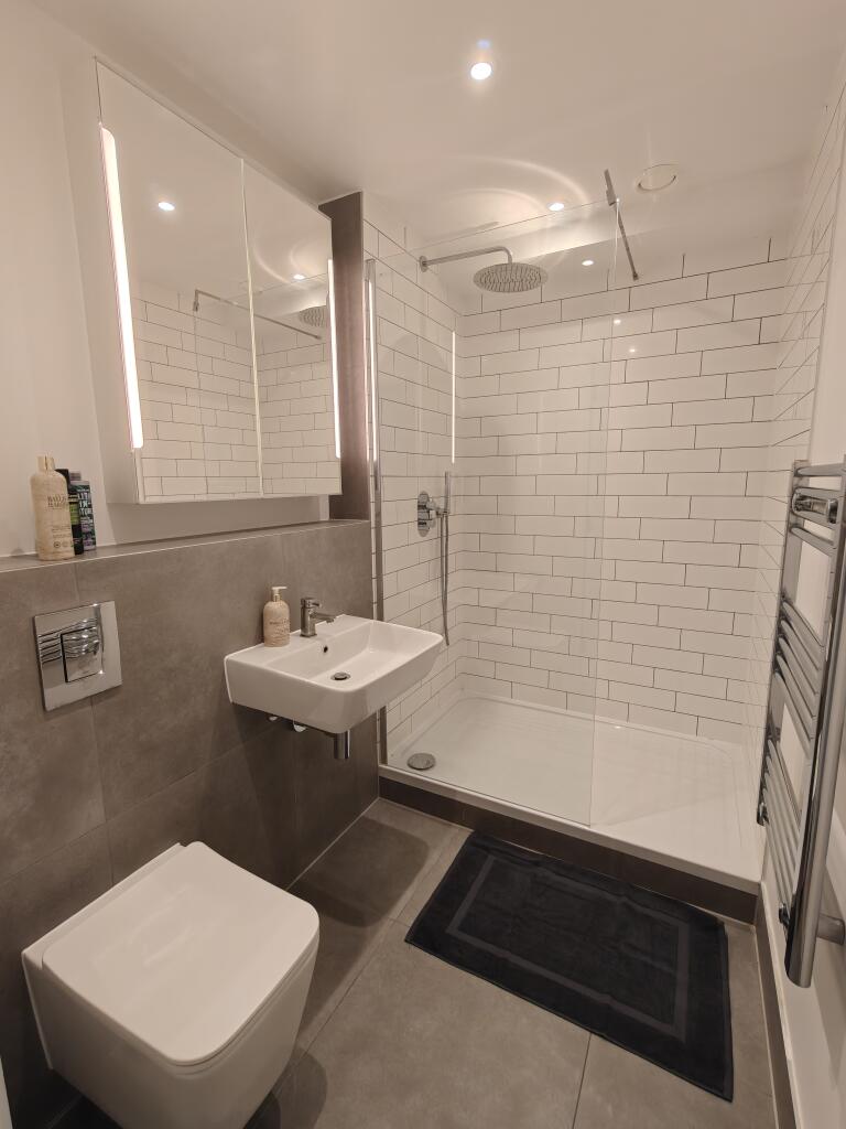 Apartment in Twickenham - More