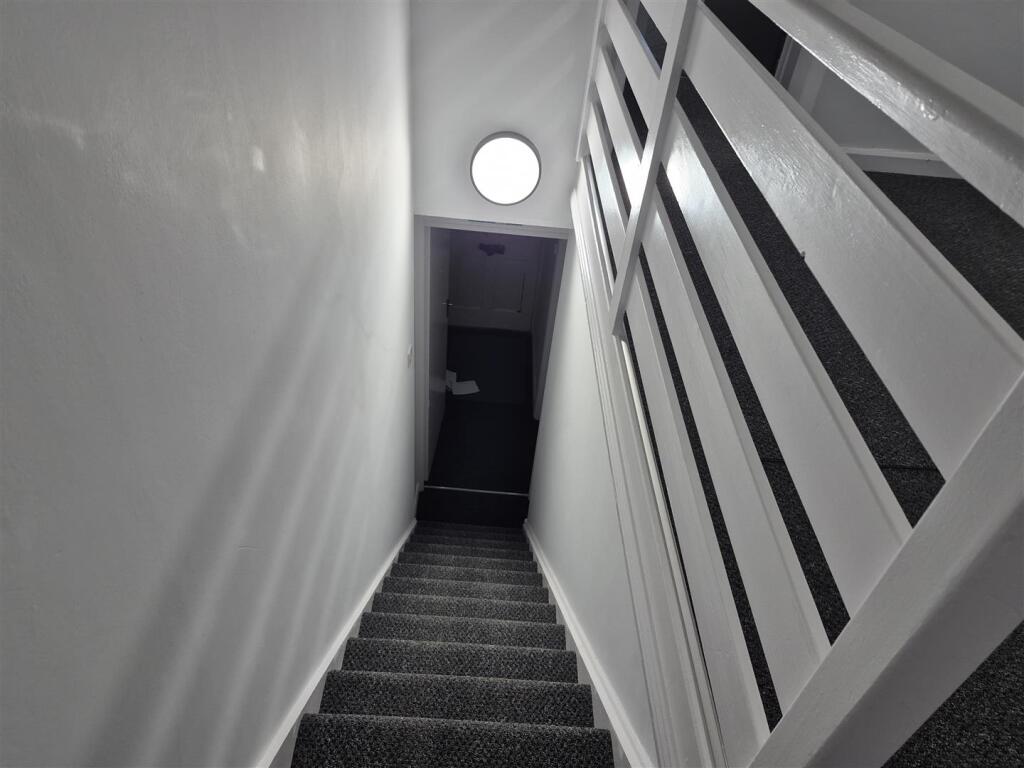 Apartment in Northampton - View 2