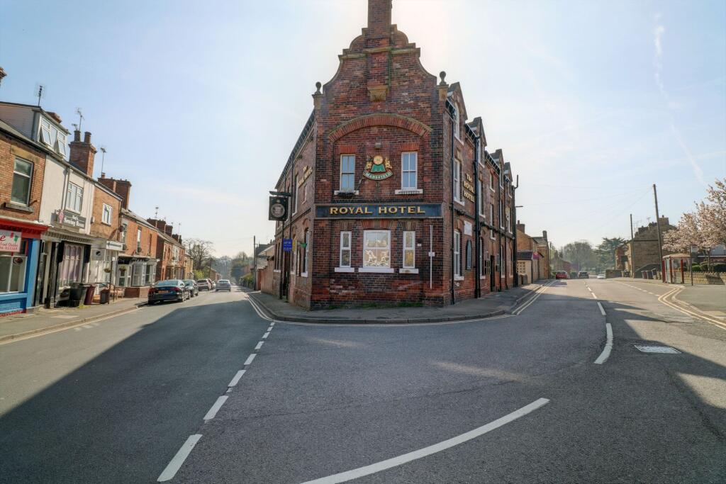 Main image of property: Southgate, Eckington, S21