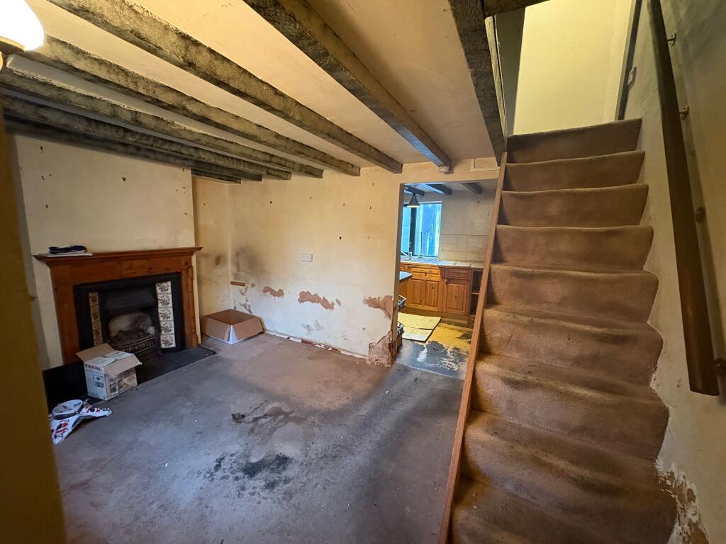 Bumble Bee Cottage, 41 Leicester Road, Sapcote, Leicester LE9 4JE photo 2