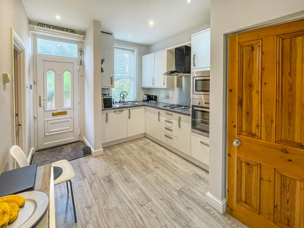 Wickham Street, Scholes, Cleckheaton, Kirklees - View 5
