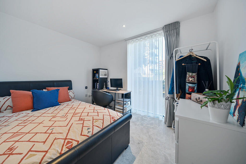 Apartment in London, Royal Borough of Greenwich - More