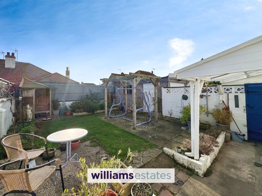 Green Lanes, Prestatyn, LL19 photo 4