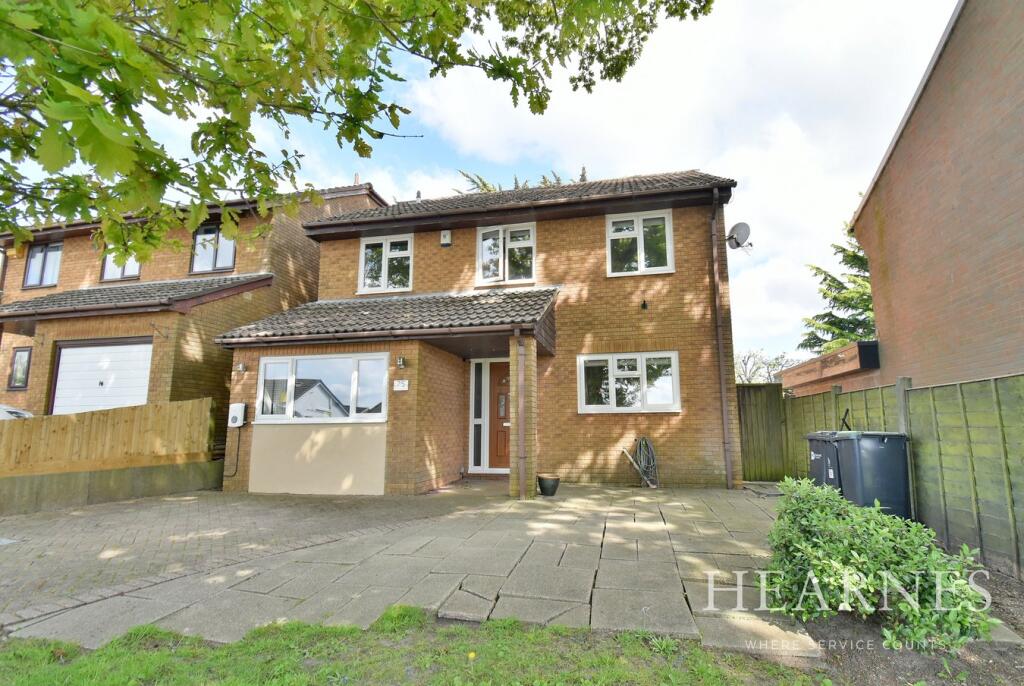 5-bed detached on Coppice Avenue, Ferndown, BH22, £500,000