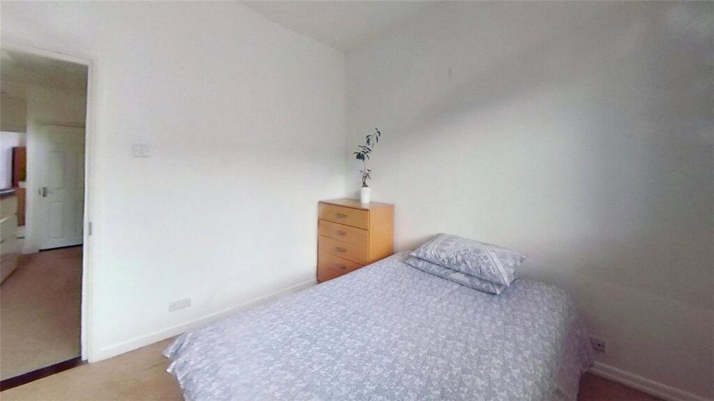 House in Portsmouth - View 5