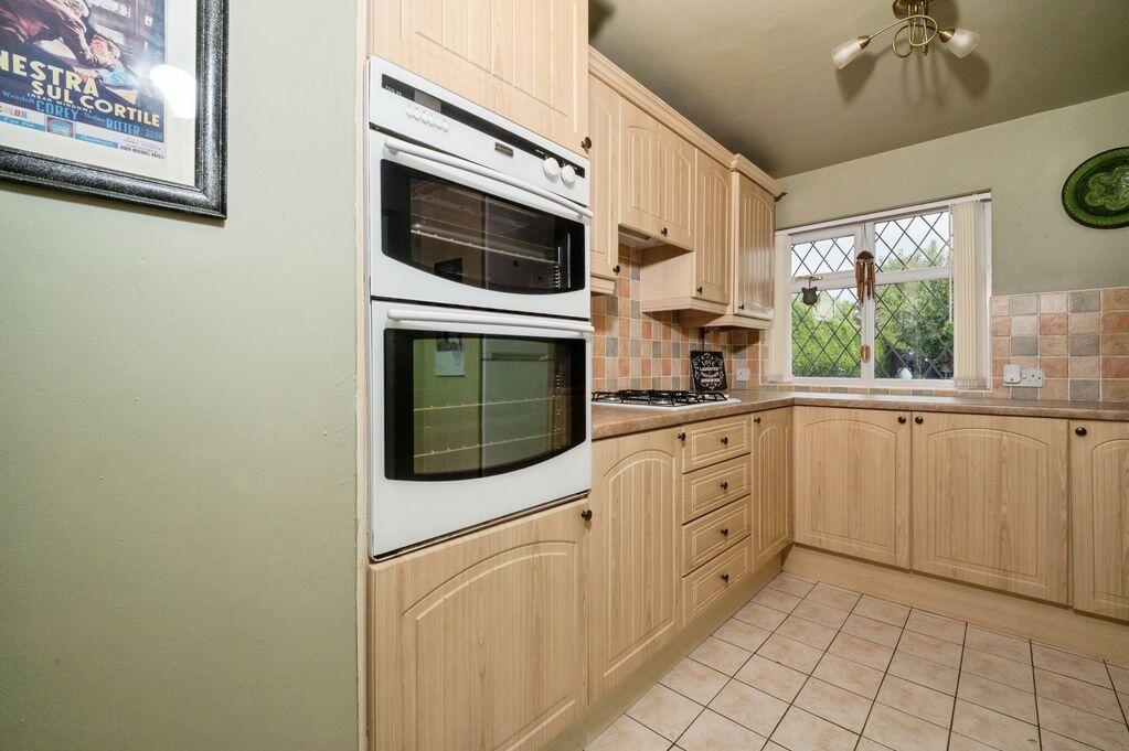 House in Immingham, North East Lincolnshire - More