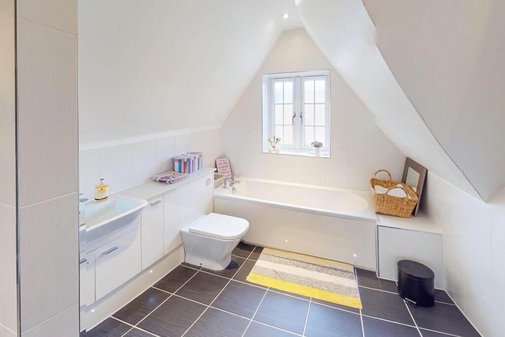 House in Elmbridge, Surrey - View 5