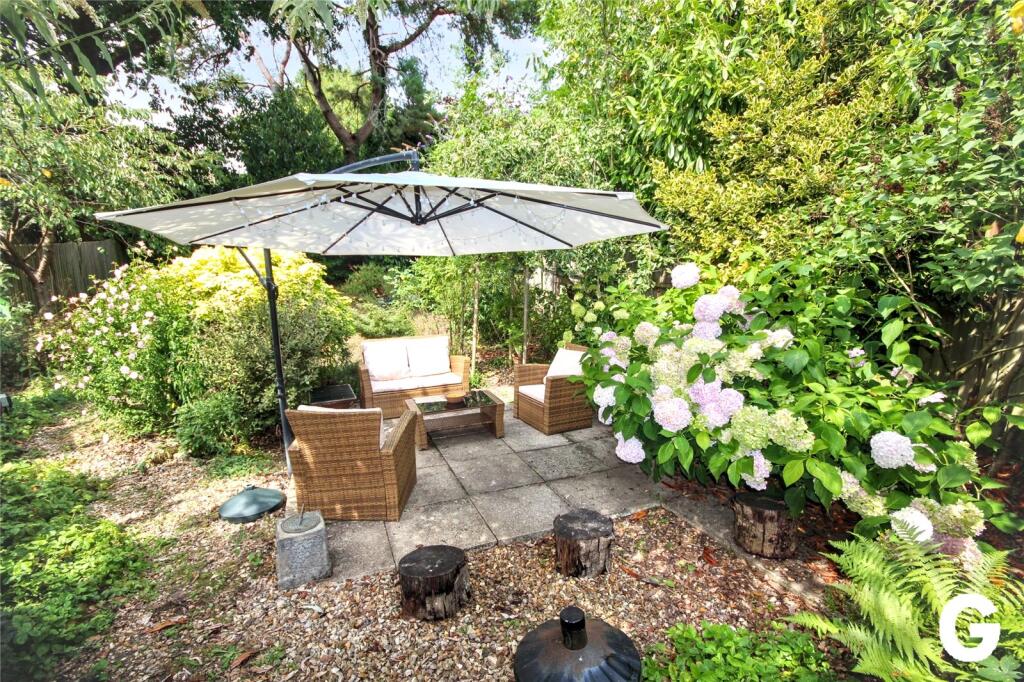 Gladstone Cottages, Hightown Hill, Ringwood, Hampshire, BH24 photo 2