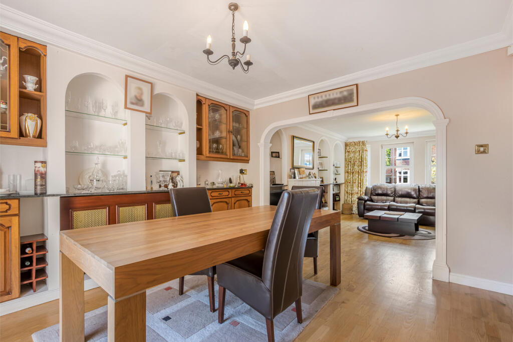 House in London - View 2