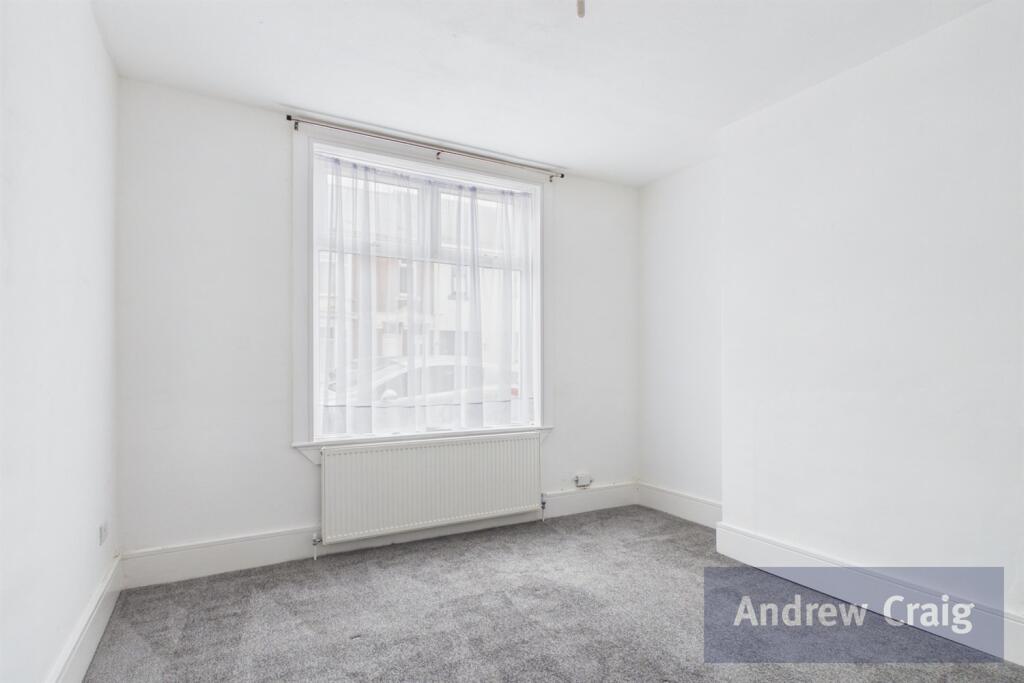 Apartment in South Tyneside, Westoe - More