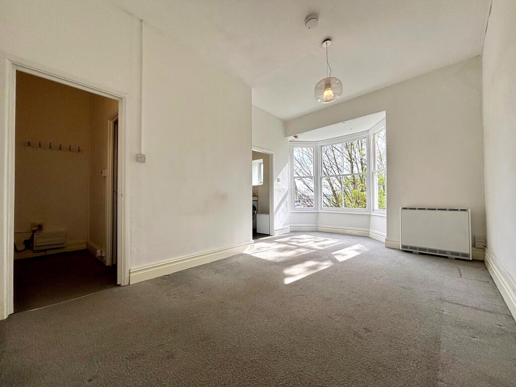 Apartment in Bristol, Cliftonwood, Spike Island - View 4