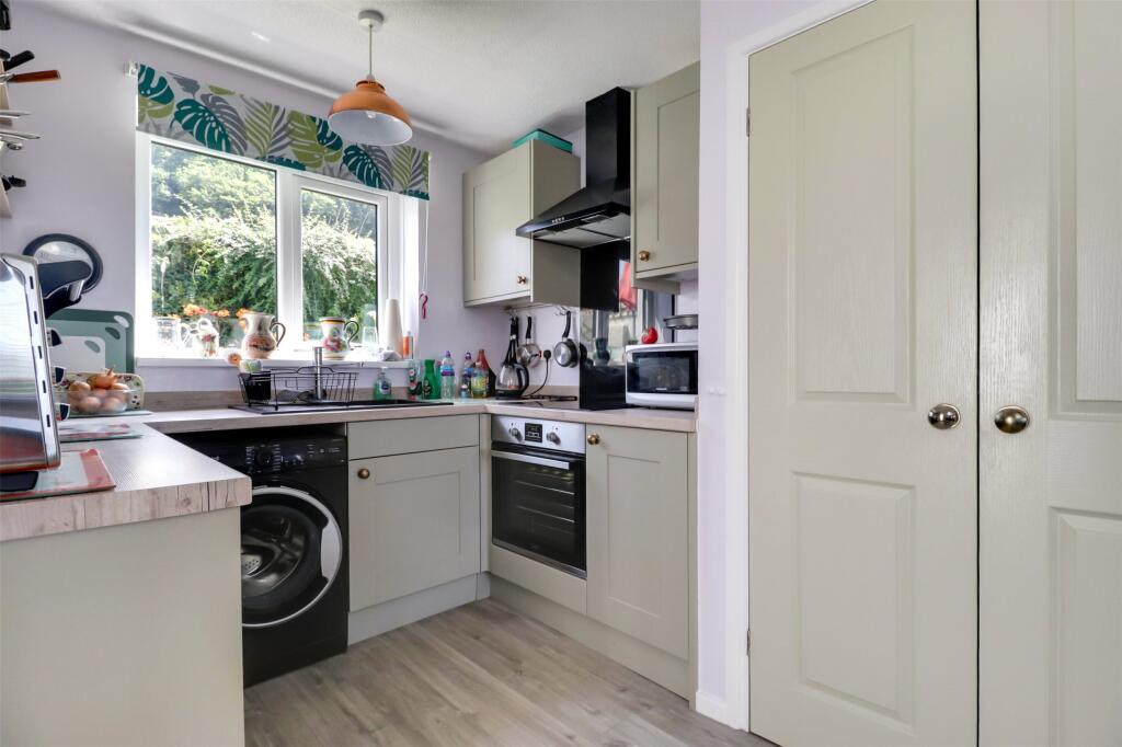 504, Kingsley Park, Westward Ho, Bideford, Devon, EX39 photo 4