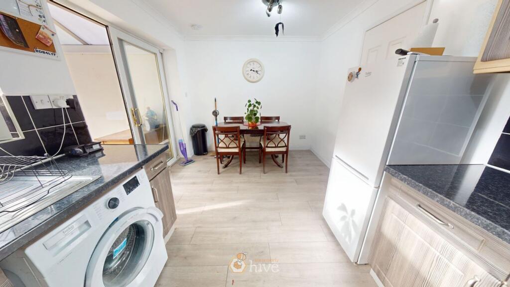 House in Doncaster - View 5