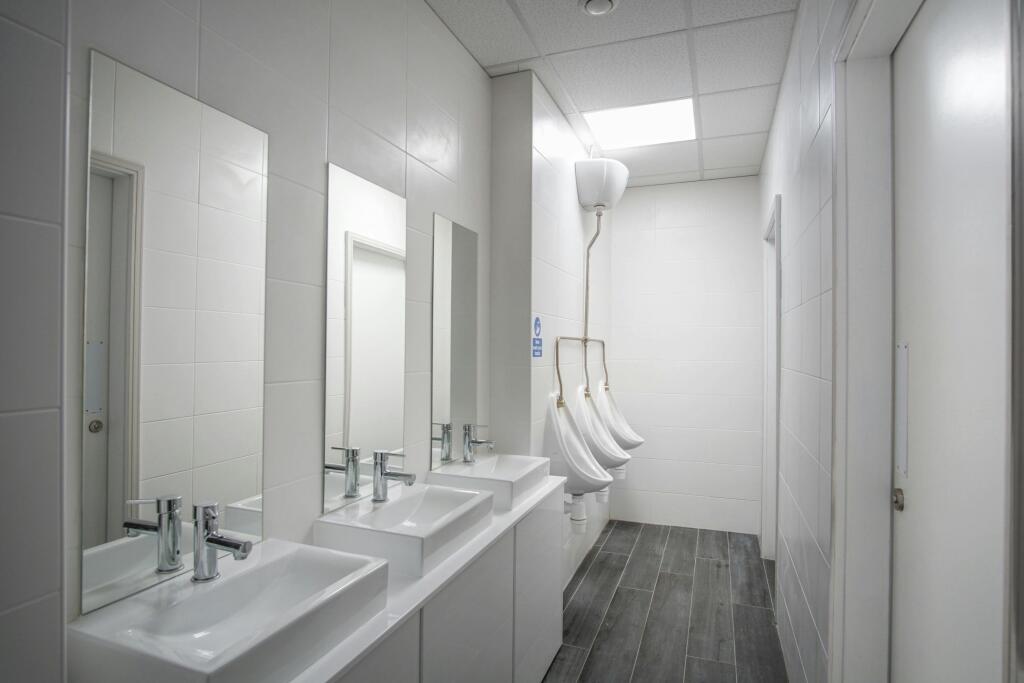 18 Toilet DSC03775.jpg