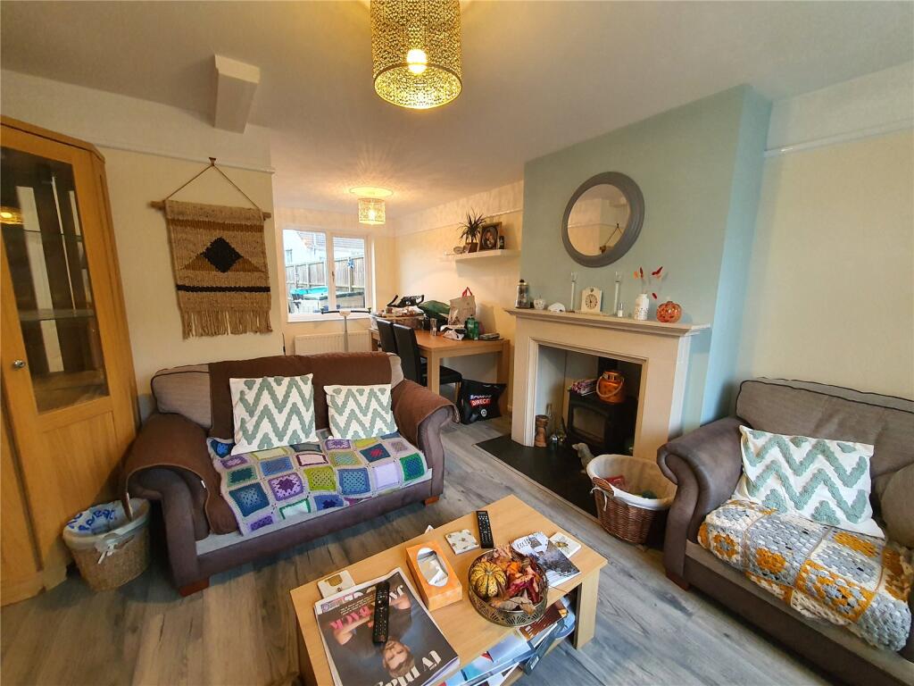 7, West End Court, South Petherton, TA13 photo 2