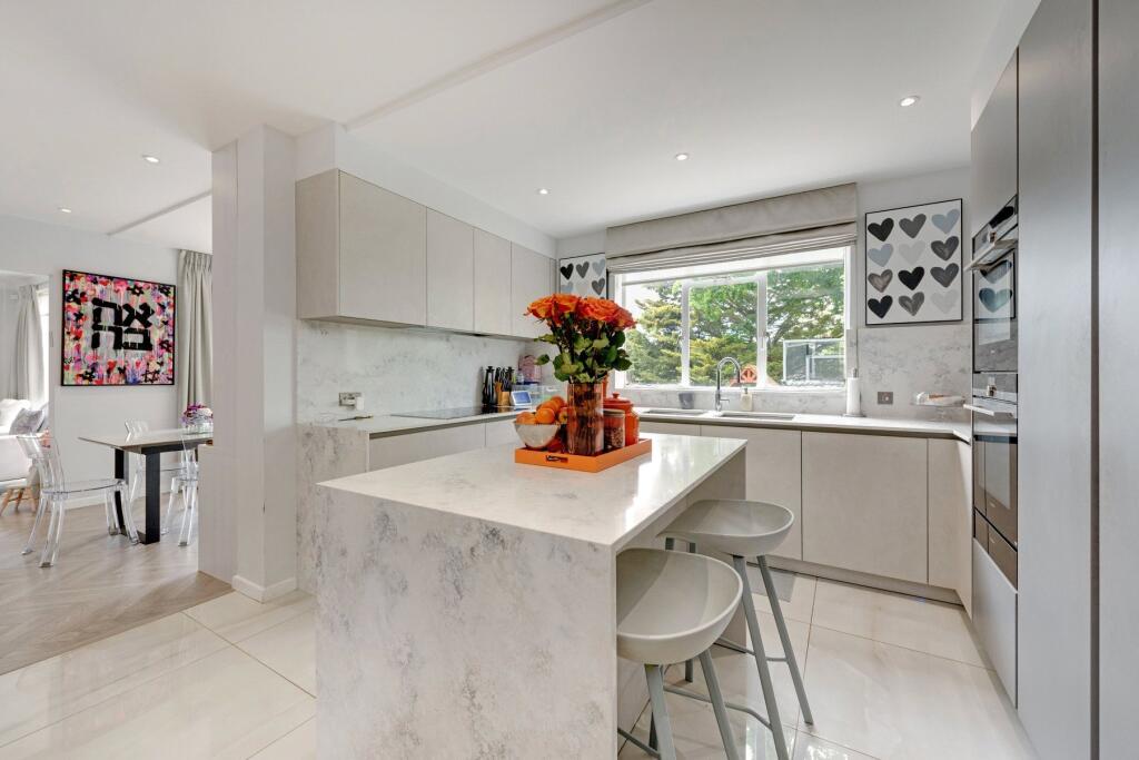 House in London - View 5