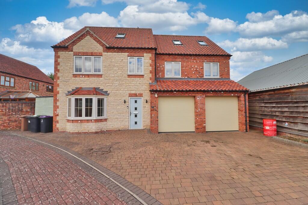 5-bed detached on Park View Mews, Branston, £525,000