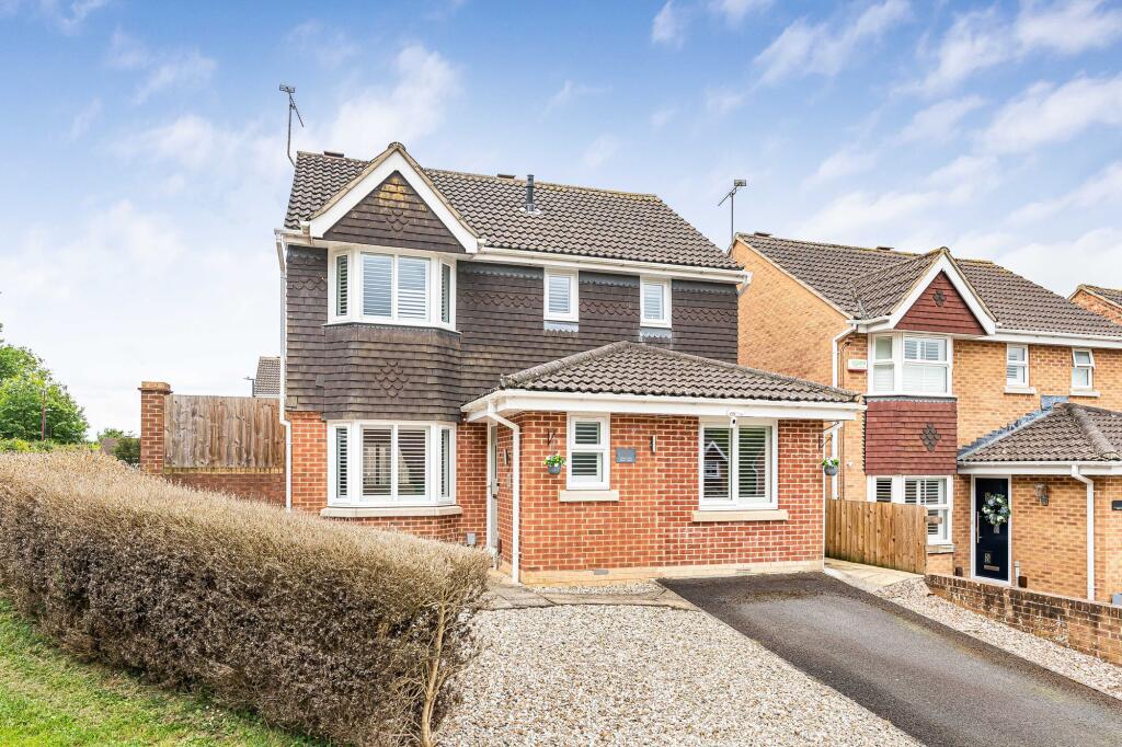 3-bed detached on Oakie Close, Swindon, SN25, £375,000