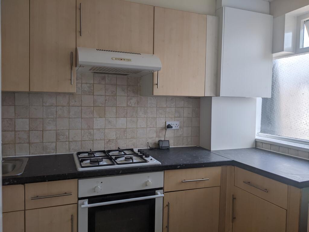 Apartment in Sutton - View 5