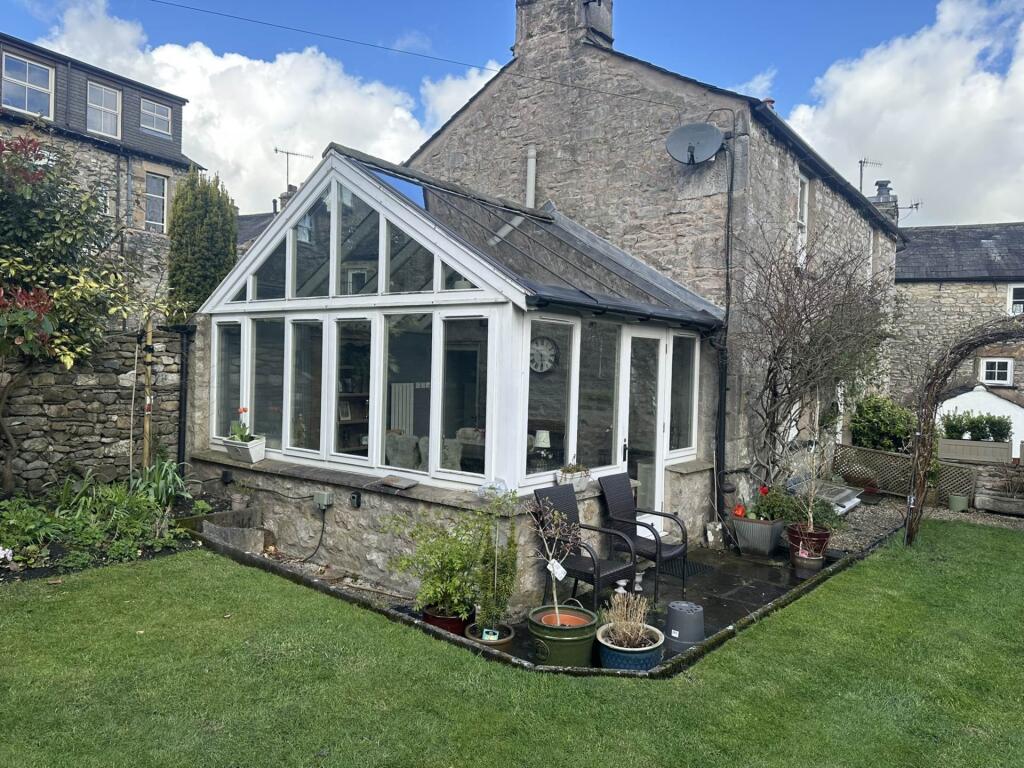 2-bed detached on Mitchelgate, Kirkby Lonsdale, £595,000