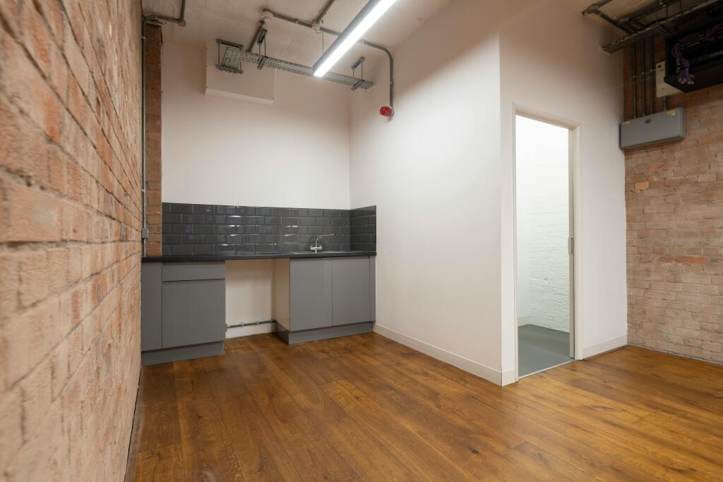 MC4288-9065-HR.jpg