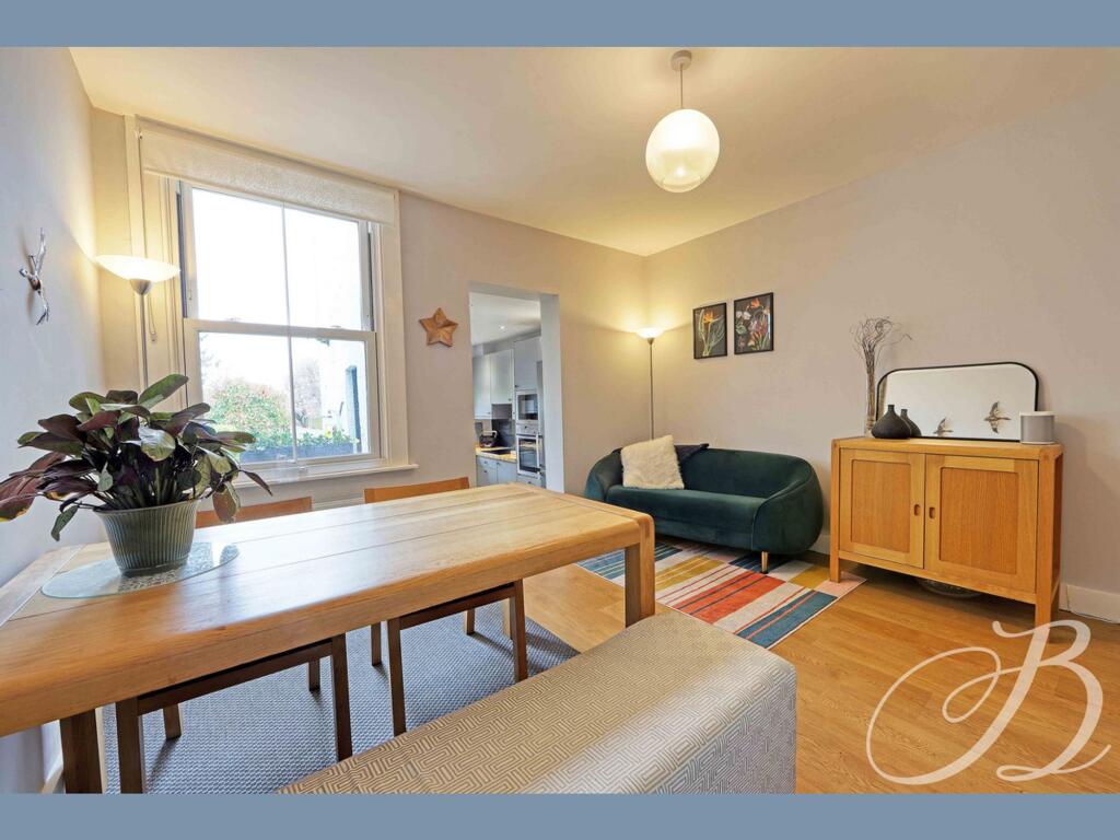 House in Maidenhead, Furze Platt - View 4