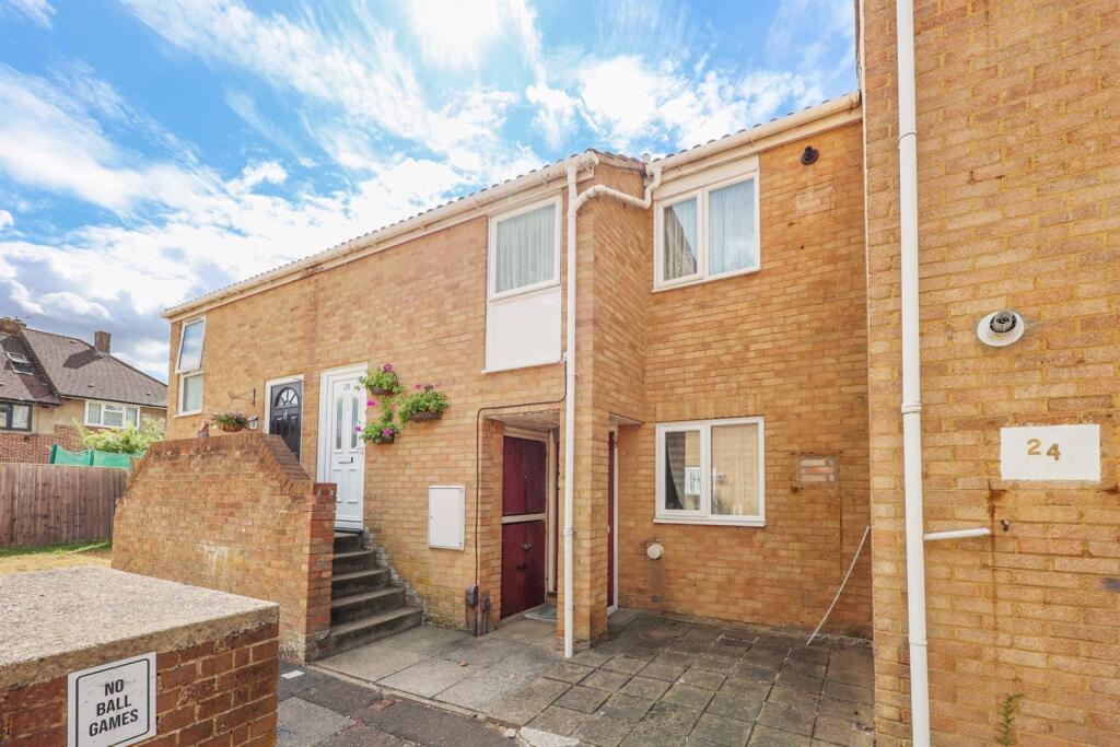 Main image of property: Gainsborough Road, Hayes