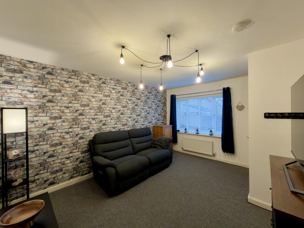 Millbank Crescent, Burnley photo 2